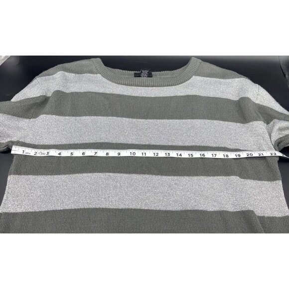 Lane Bryant Women’s Gray Silver Stripe Scoop Neck Sweater Tunic Sz 18/20W - Picture 9 of 10